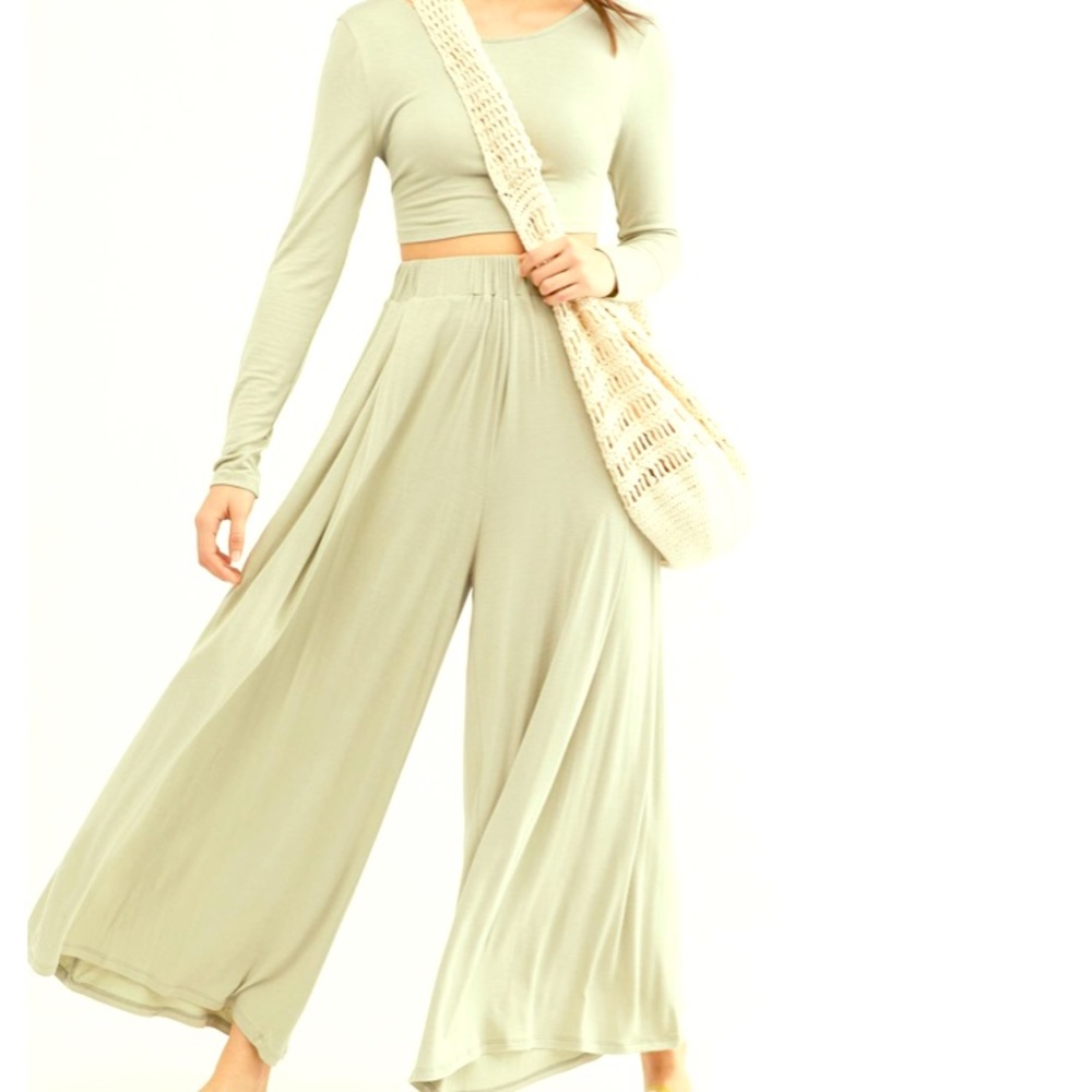 Free People Alia two piece set, size M NWT